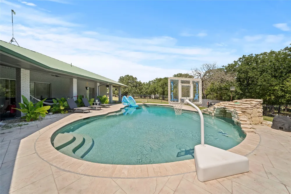 1640 Blair Drive Cleburne, TX 76031
