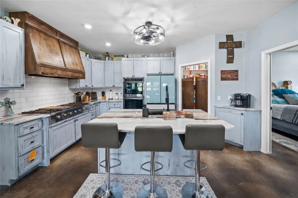 1640 Blair Drive Cleburne, TX 76031