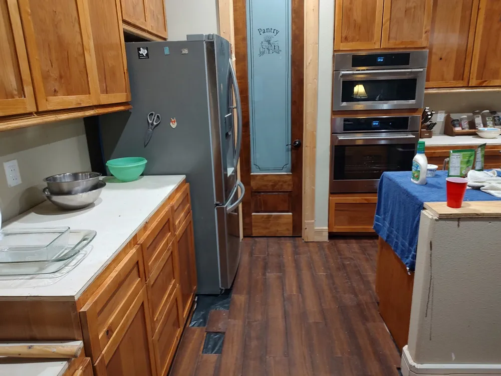 326 County Road 451 Waelder, TX 78959