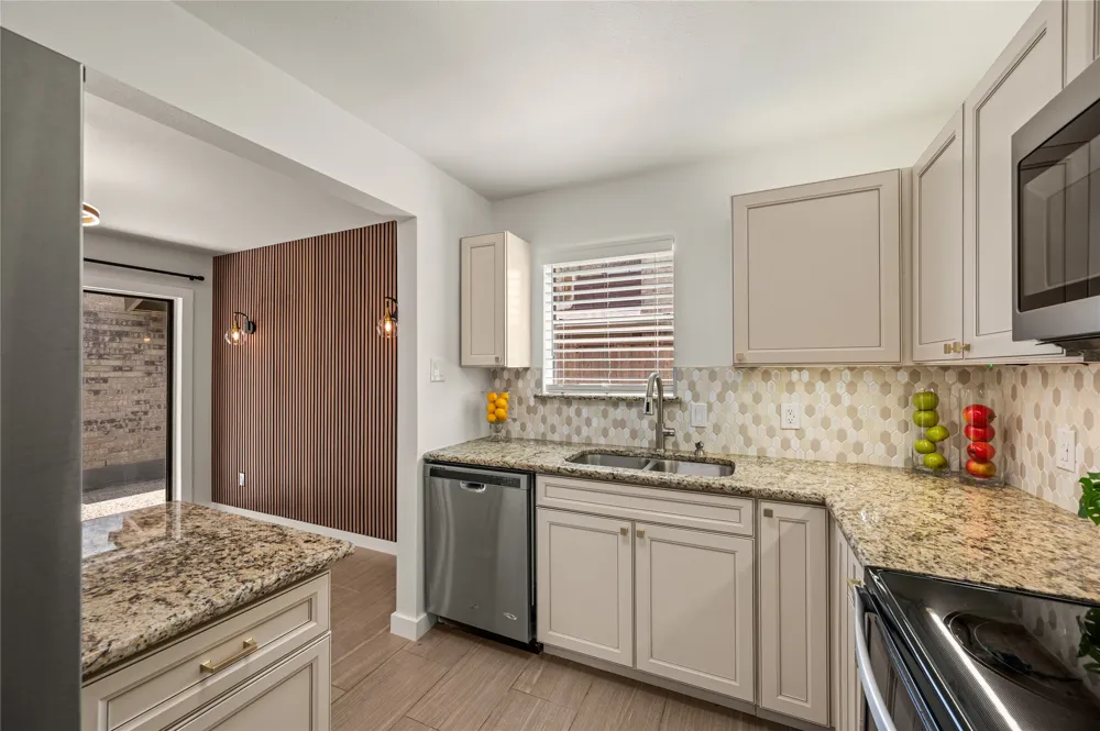 78 Morrow Drive Bedford, TX 76021