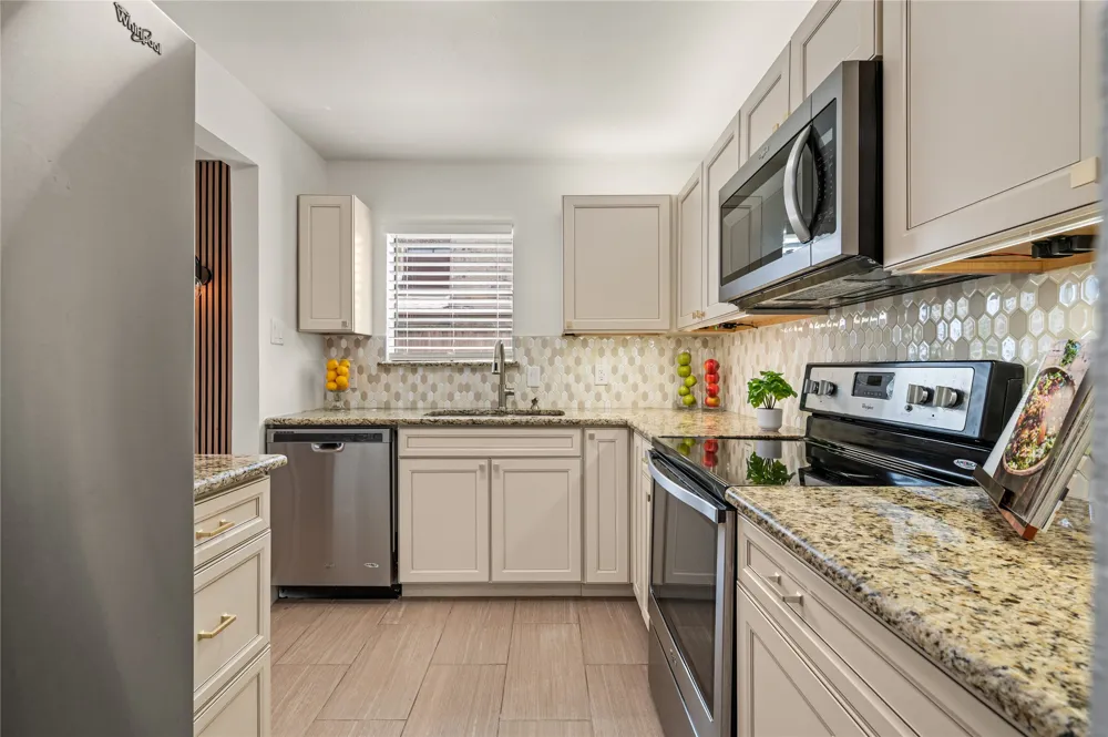 78 Morrow Drive Bedford, TX 76021