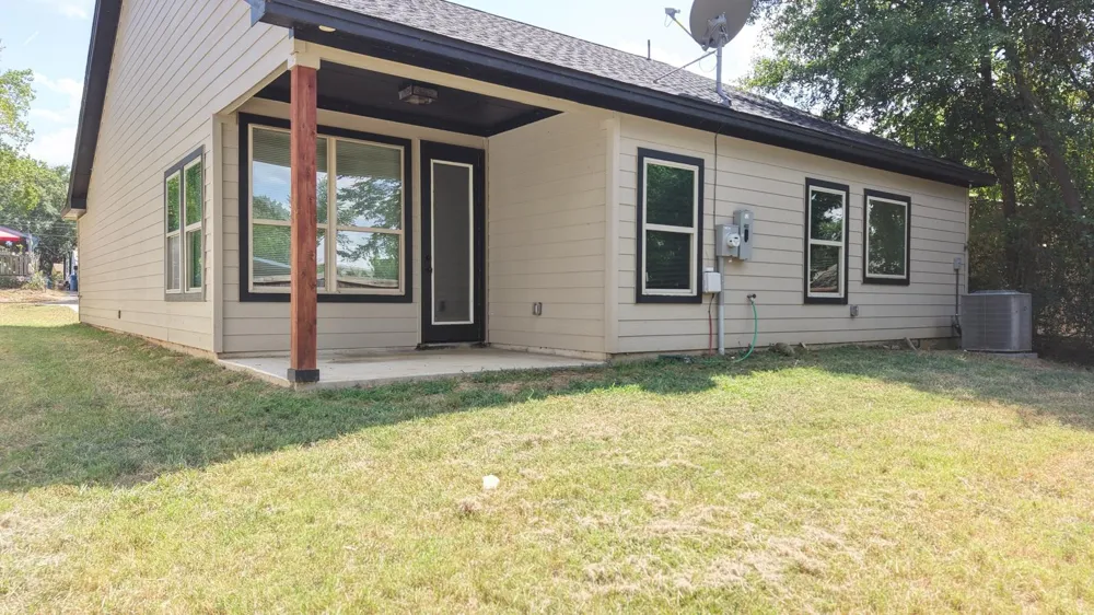 212 Holiday Drive Gun Barrel City, TX 75156