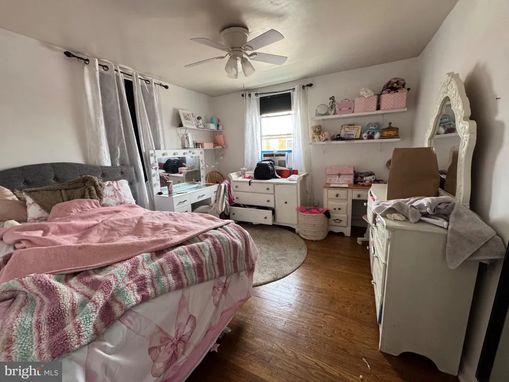 2813 UNRUH AVENUE Philadelphia, PA 19149