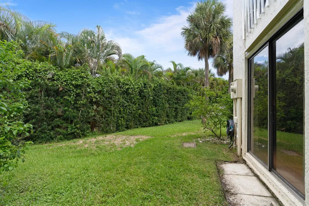 3130 KINGSWOOD TERRACE Boca Raton, FL 33431
