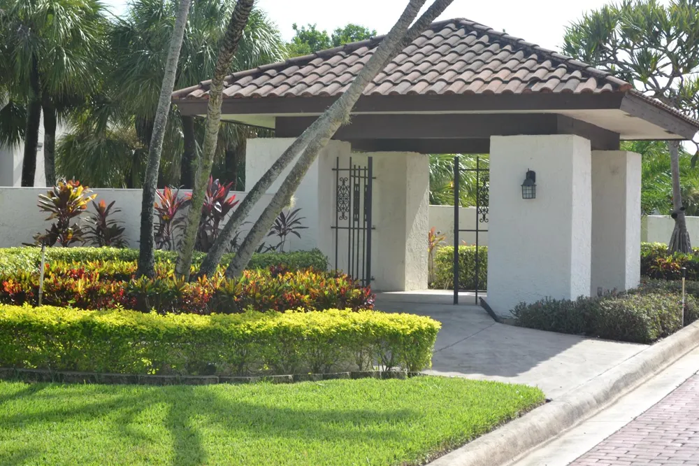 3130 KINGSWOOD TERRACE Boca Raton, FL 33431