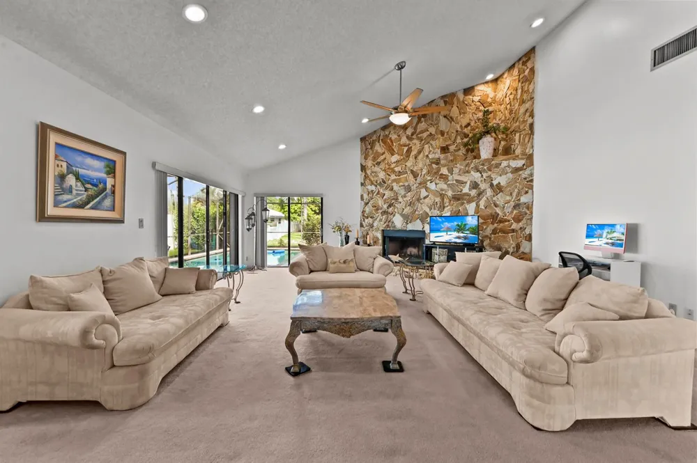 7131 NW 3rd Avenue Boca Raton, FL 33487