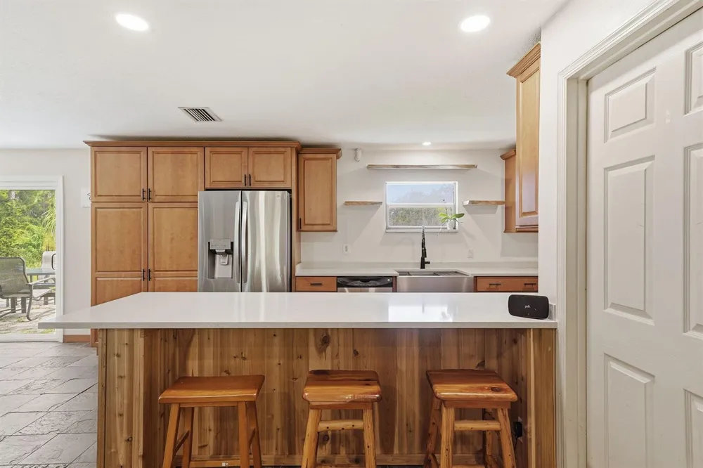 7980 21ST STREET SW Vero Beach, FL 32968