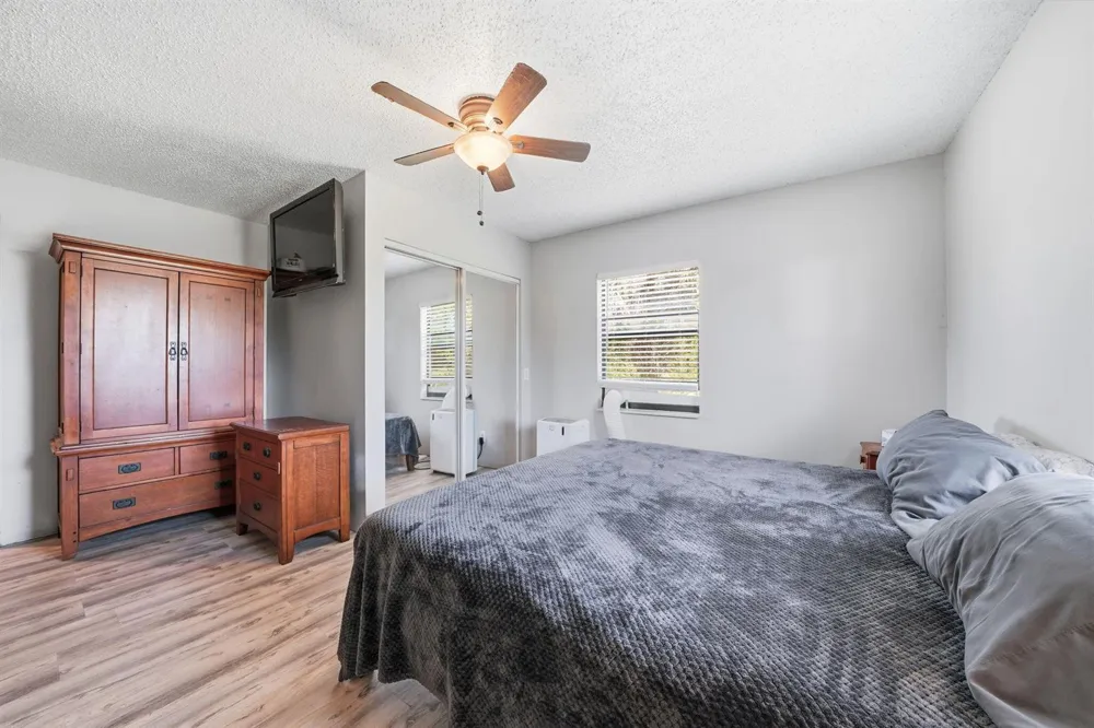 7980 21ST STREET SW Vero Beach, FL 32968