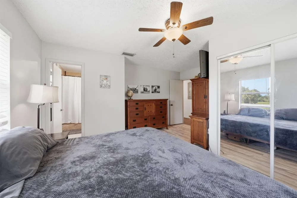 7980 21ST STREET SW Vero Beach, FL 32968
