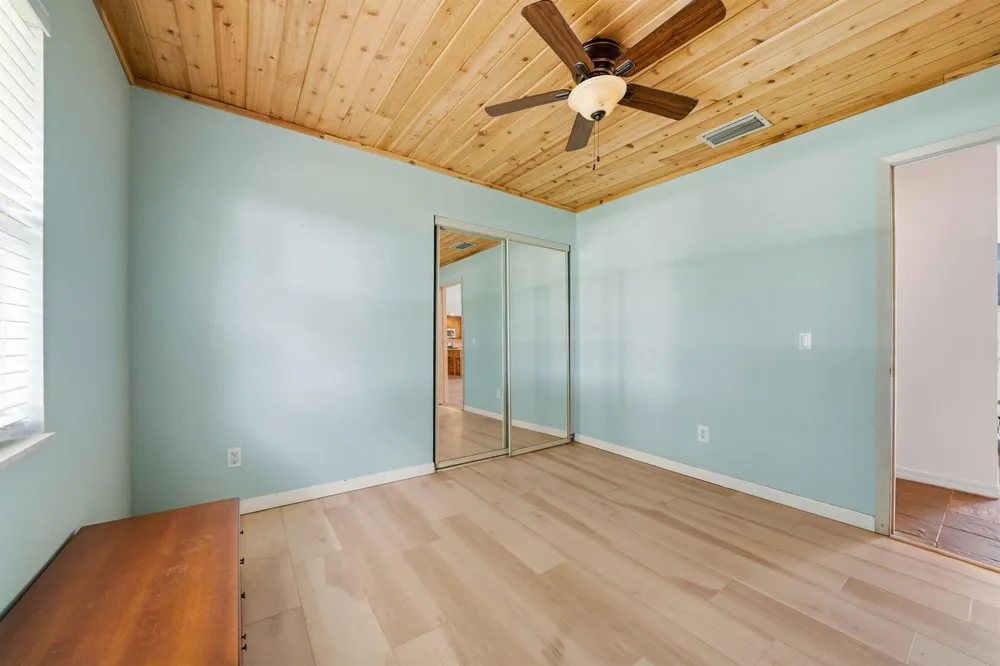 7980 21ST STREET SW Vero Beach, FL 32968