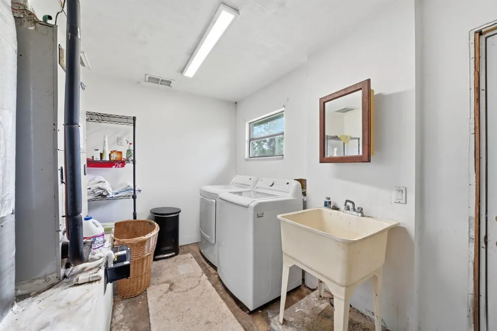 7980 21ST STREET SW Vero Beach, FL 32968