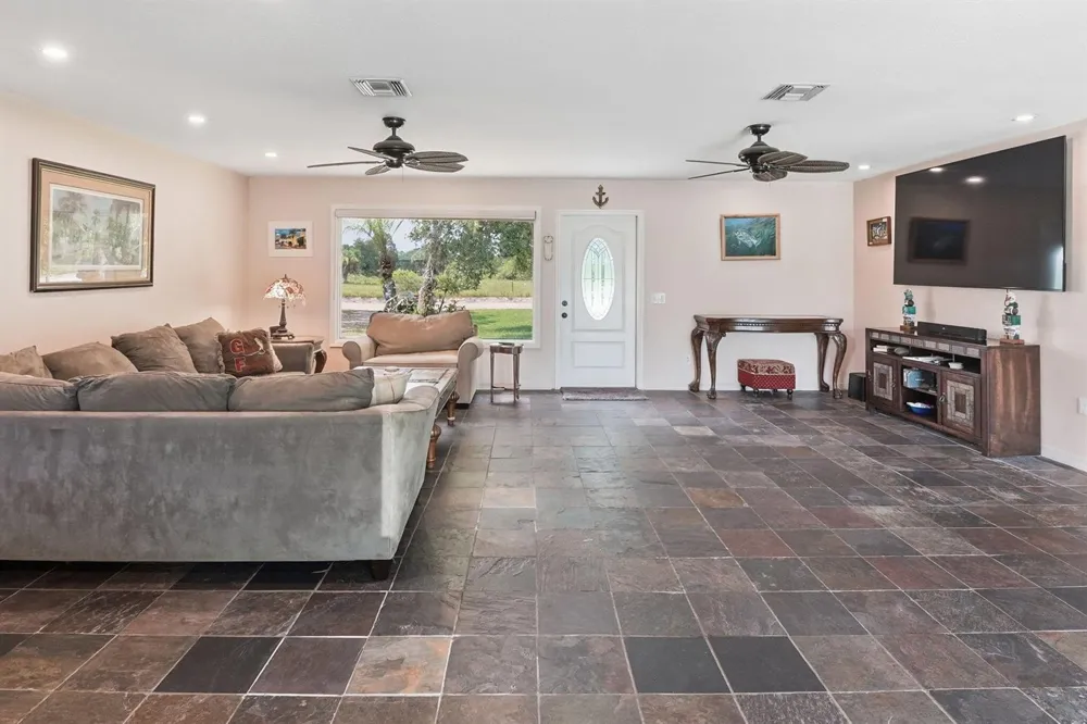 7980 21ST STREET SW Vero Beach, FL 32968