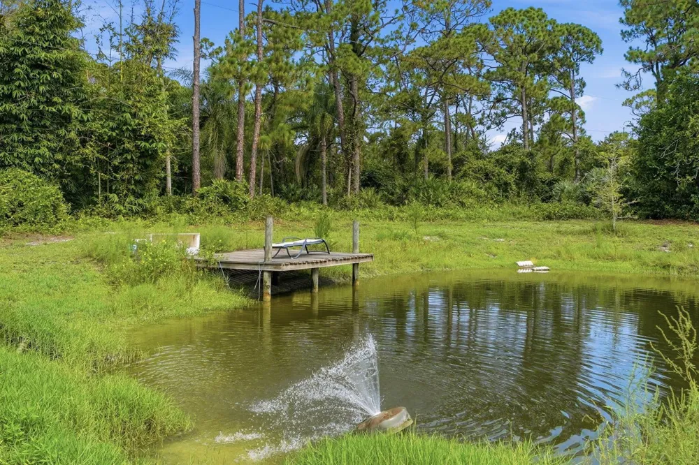 7980 21ST STREET SW Vero Beach, FL 32968