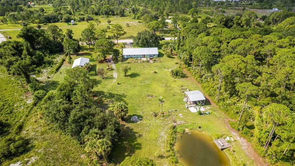 7980 21ST STREET SW Vero Beach, FL 32968