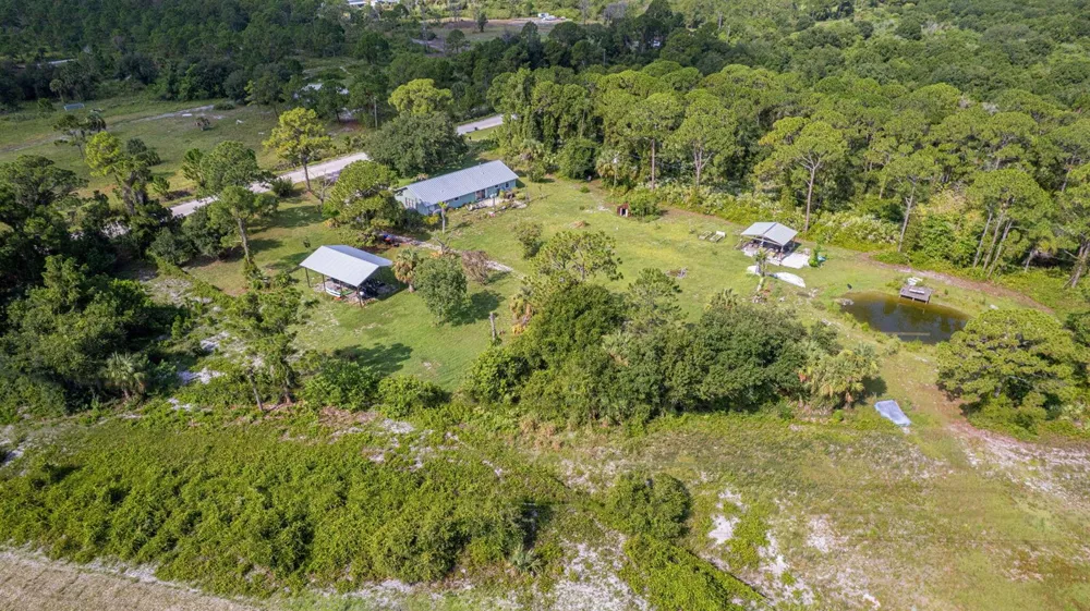 7980 21ST STREET SW Vero Beach, FL 32968