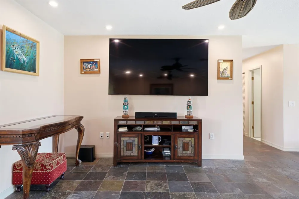 7980 21ST STREET SW Vero Beach, FL 32968