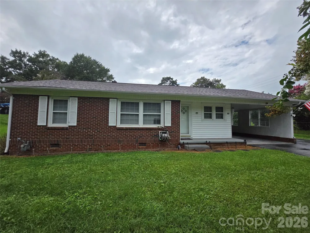 1326 26th Street SW Hickory, NC 28602