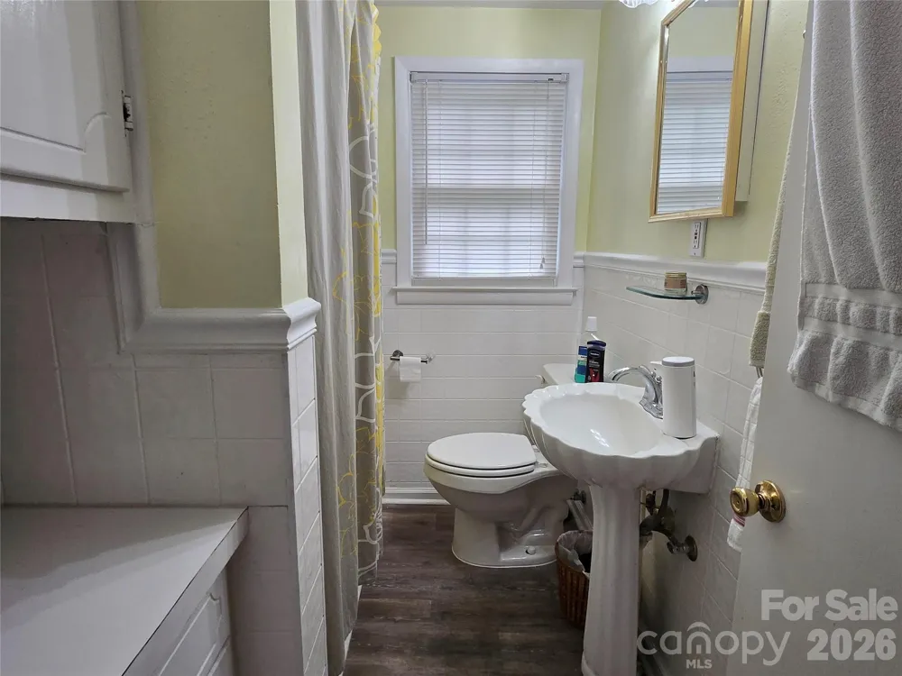 1326 26th Street SW Hickory, NC 28602