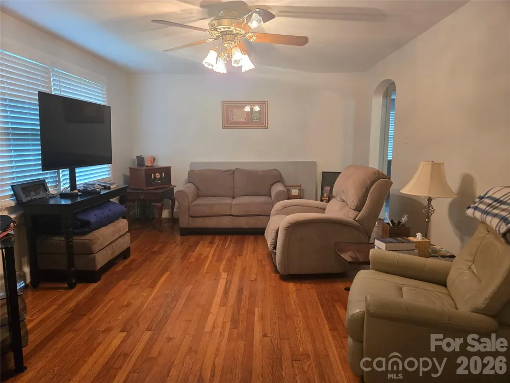 1326 26th Street SW Hickory, NC 28602