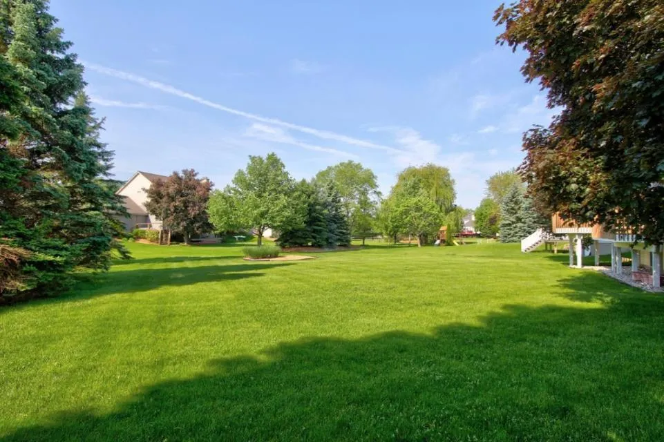 1450 Penncross Drive SE Caledonia, MI 49316