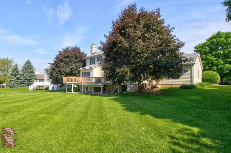 1450 Penncross Drive SE Caledonia, MI 49316