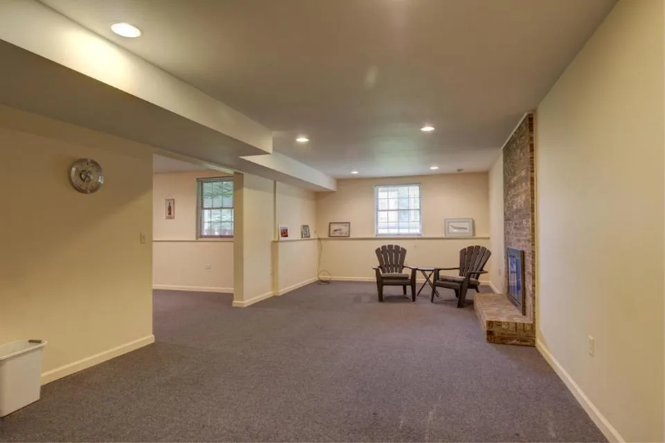 1450 Penncross Drive SE Caledonia, MI 49316