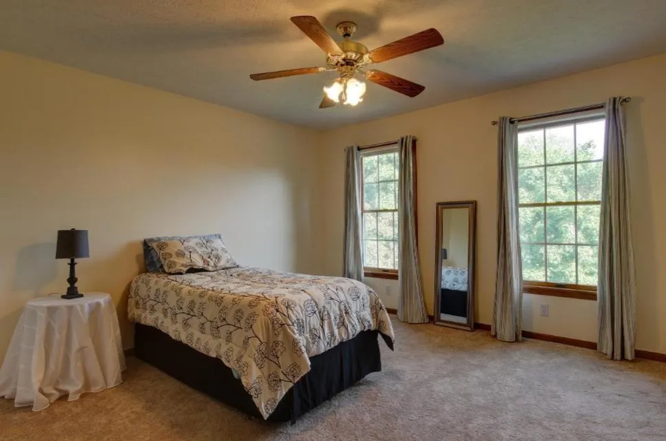1450 Penncross Drive SE Caledonia, MI 49316