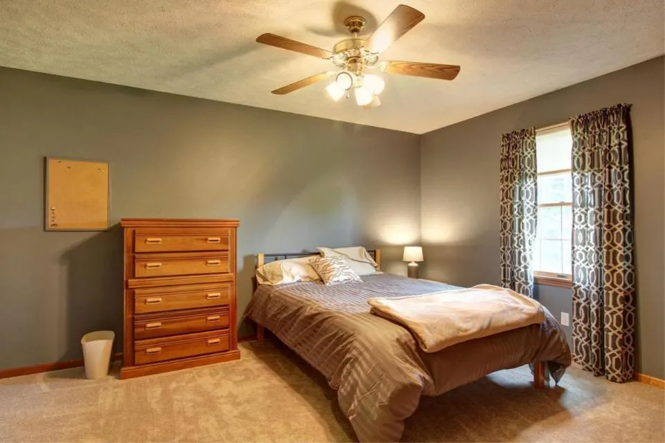 1450 Penncross Drive SE Caledonia, MI 49316