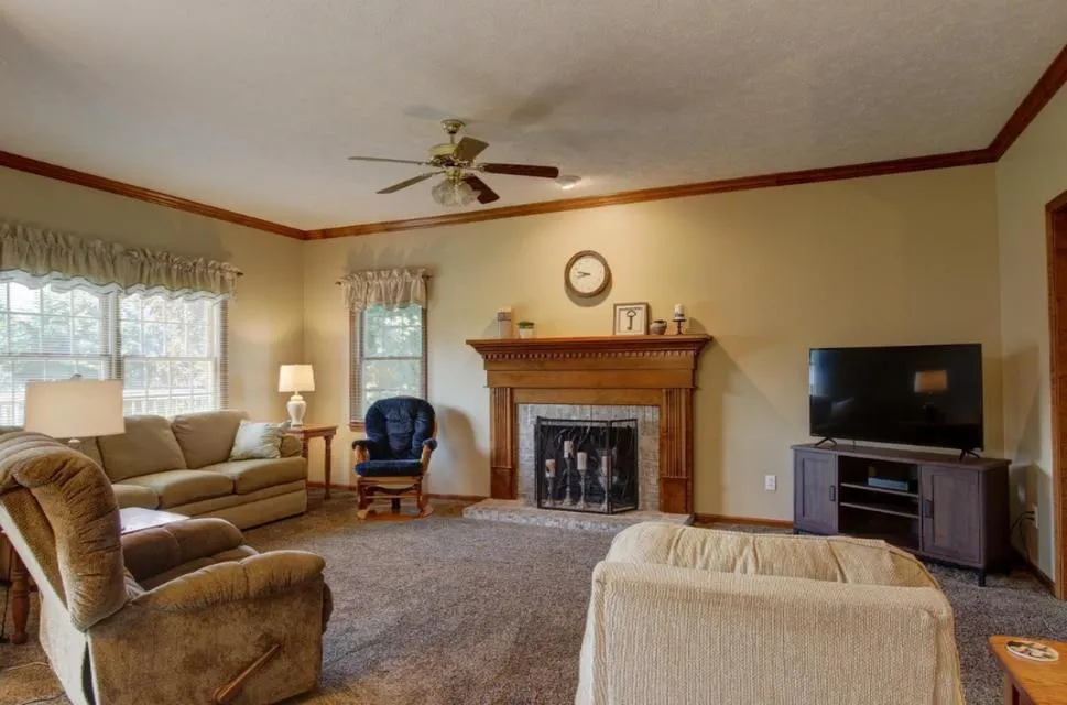 1450 Penncross Drive SE Caledonia, MI 49316