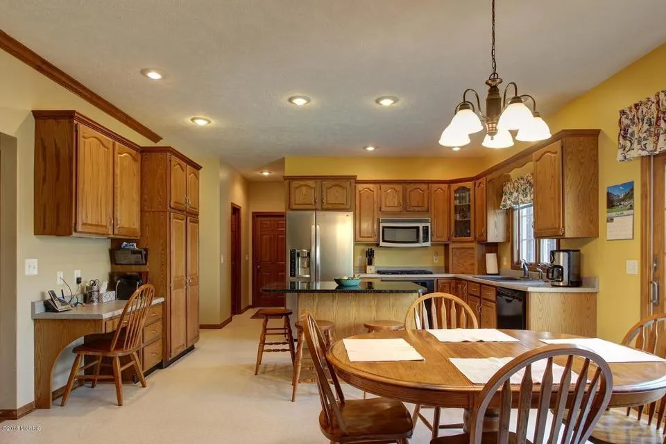 1450 Penncross Drive SE Caledonia, MI 49316