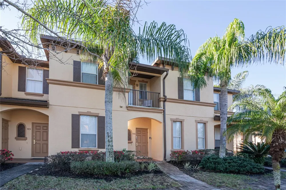 733 CALABRIA AVENUE Davenport, FL 33897