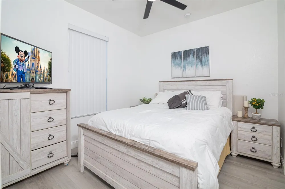 733 CALABRIA AVENUE Davenport, FL 33897