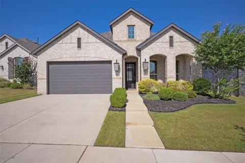 817 Nuthatch Court