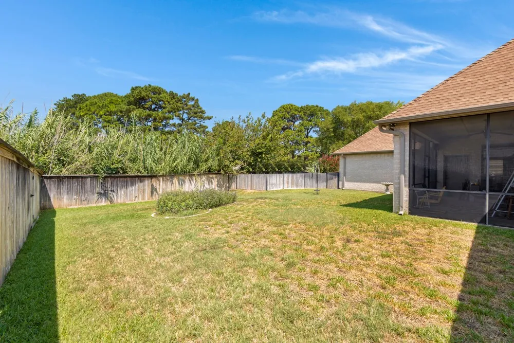 1904 Melbourne Drive Pantego, TX 76013