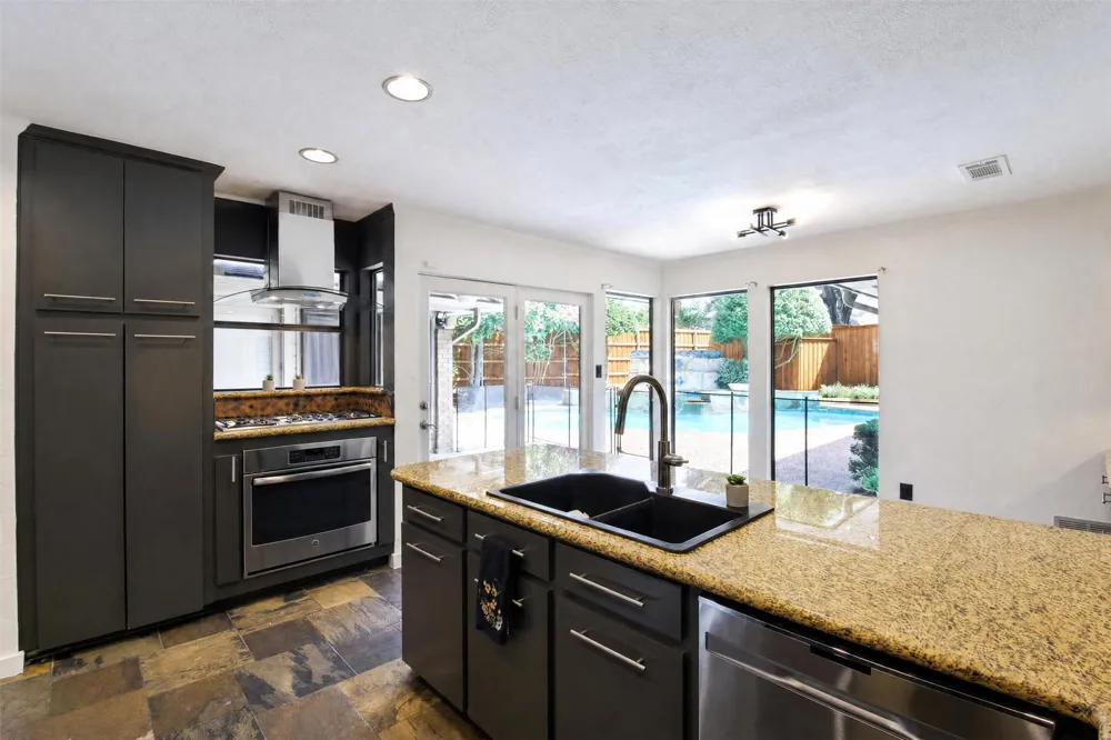 11901 Woodbridge Drive Dallas, TX 75243