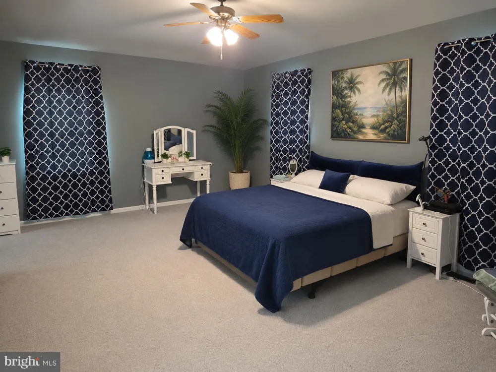 406 BOW LANE Gilbertsville, PA 19525