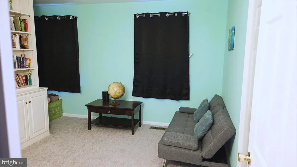 406 BOW LANE Gilbertsville, PA 19525