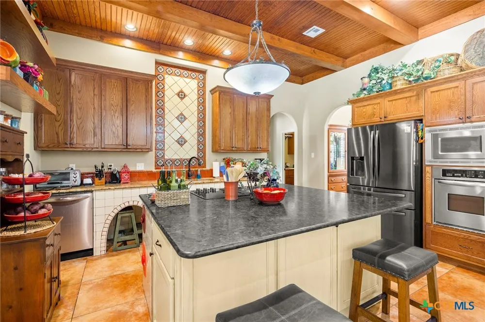 166 Post Oak Bend Inez, TX 77968