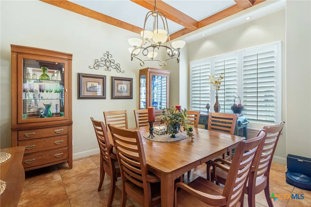 166 Post Oak Bend Inez, TX 77968