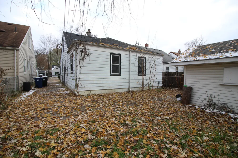 15881 Lennane Street Redford, MI 48239
