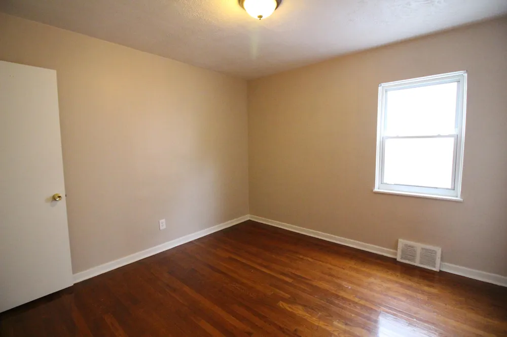 15881 Lennane Street Redford, MI 48239