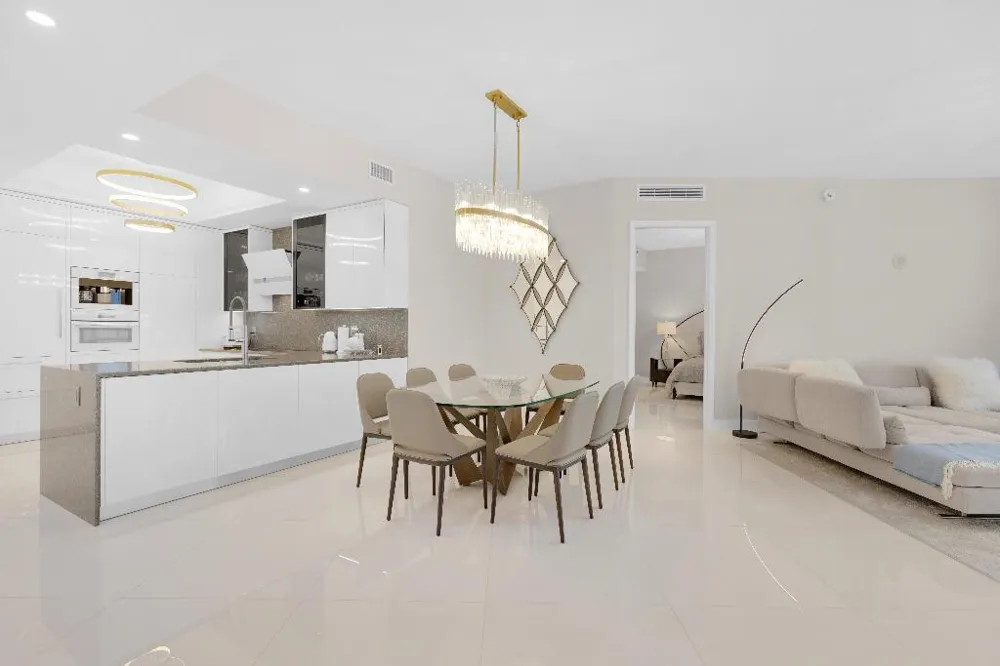 15811 COLLINS AVENUE #2207 Sunny Isles Beach, FL 33160