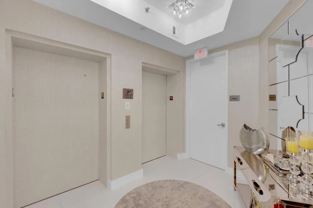 15811 COLLINS AVENUE #2207 Sunny Isles Beach, FL 33160