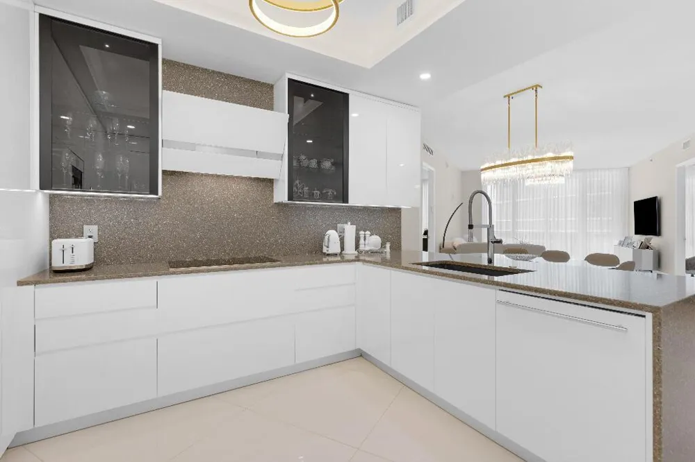 15811 COLLINS AVENUE #2207 Sunny Isles Beach, FL 33160