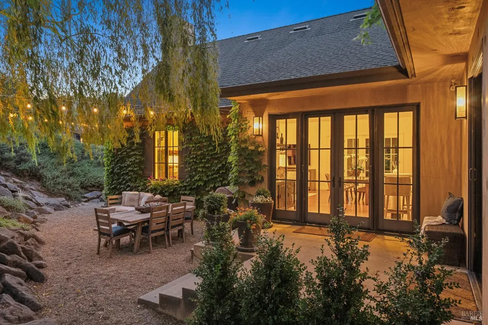 1297 Leaning Oak Drive Napa, CA 94558