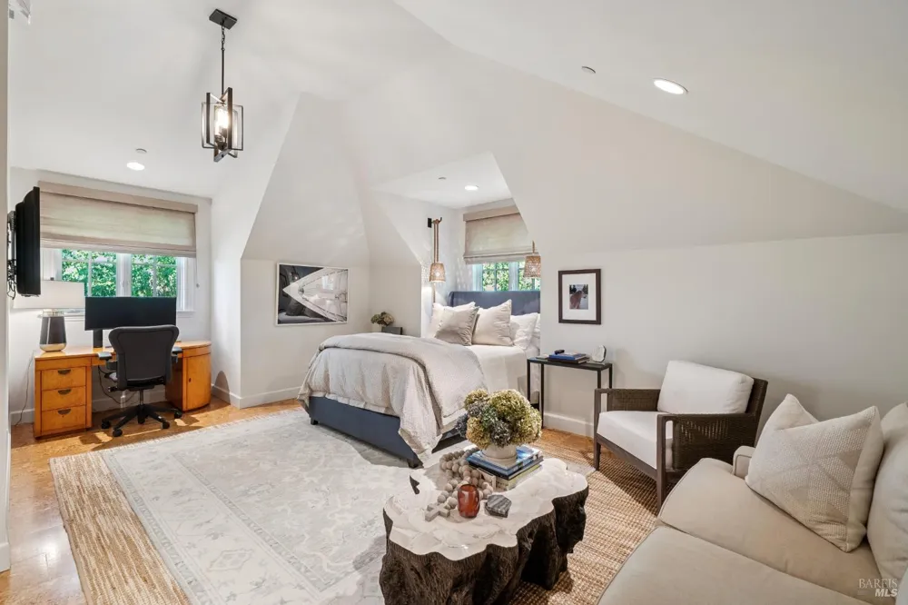 1297 Leaning Oak Drive Napa, CA 94558
