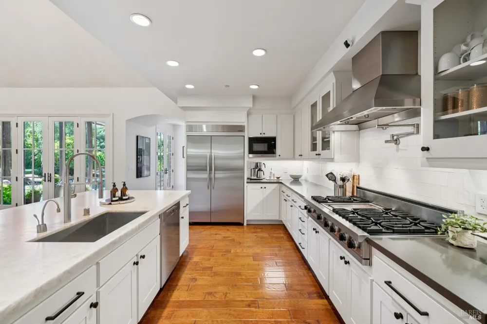 1297 Leaning Oak Drive Napa, CA 94558