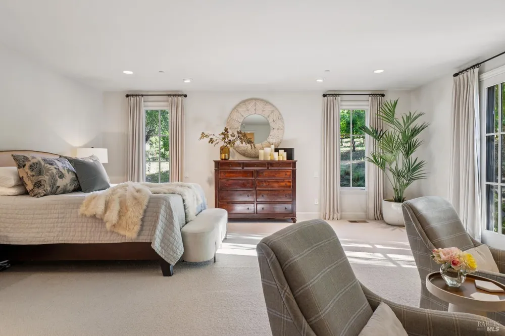 1297 Leaning Oak Drive Napa, CA 94558