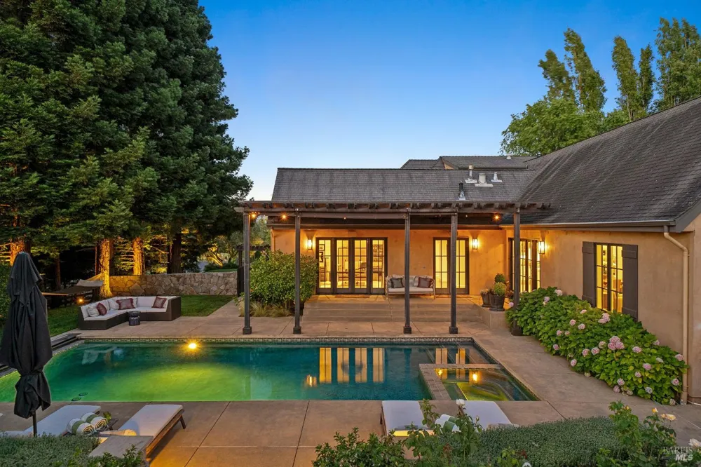 1297 Leaning Oak Drive Napa, CA 94558