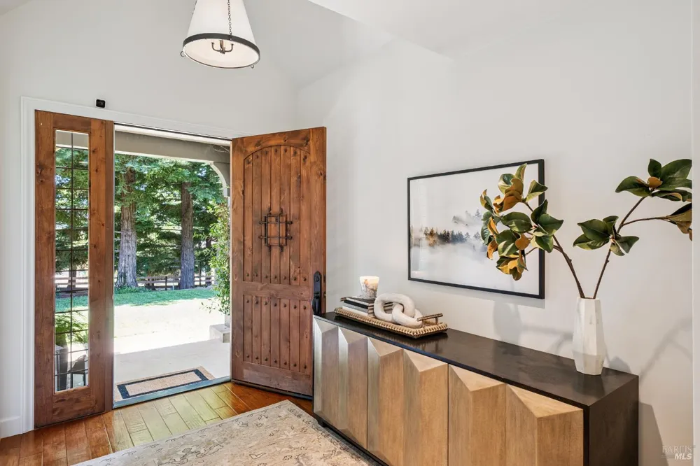 1297 Leaning Oak Drive Napa, CA 94558